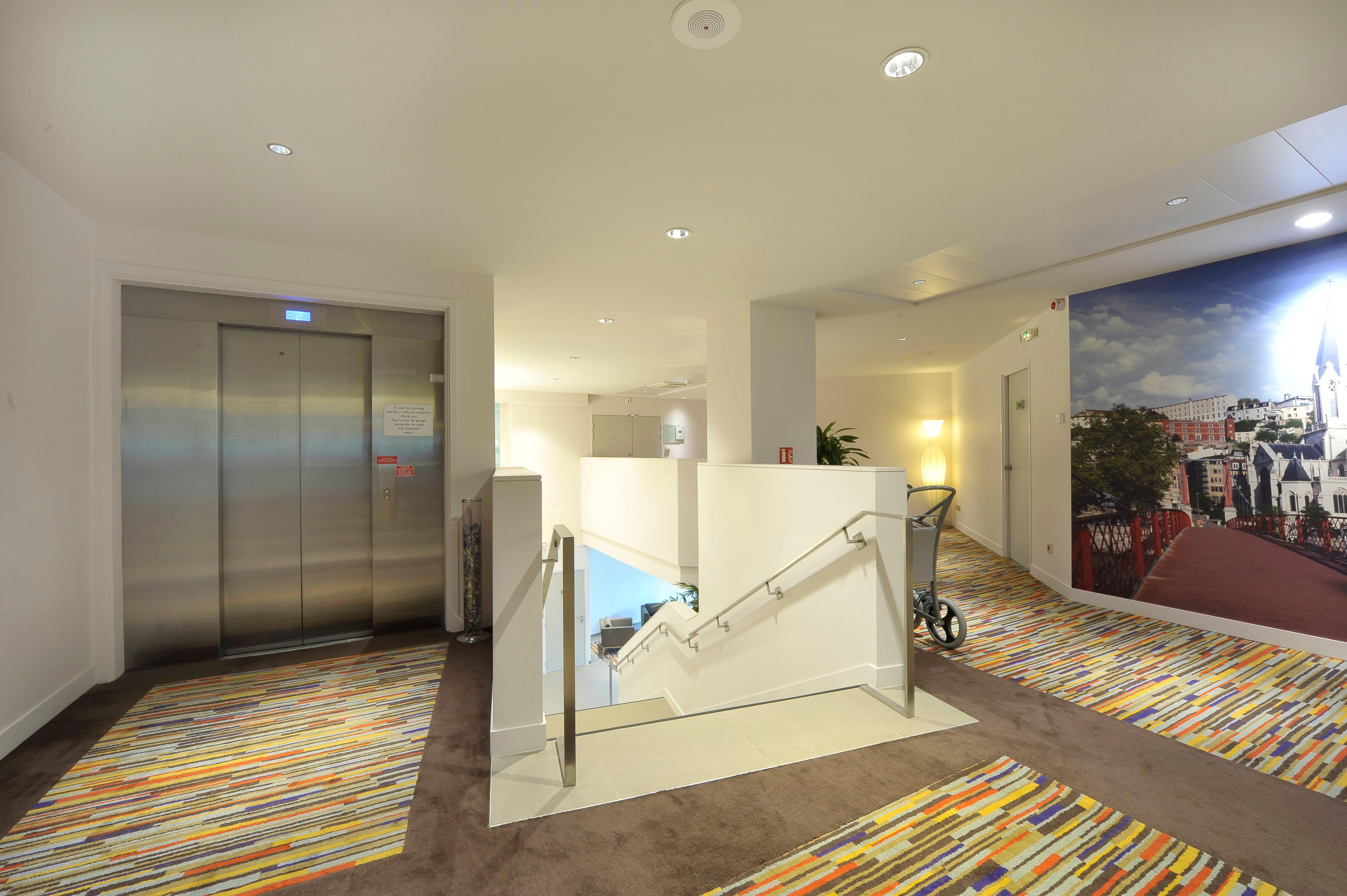 Holiday Inn Lyon Vaise By Ihg Tassin-la-Demi-Lune Εξωτερικό φωτογραφία